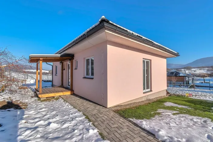 Prodej rodinného domu, Mořkov, U kaple, 88 m2