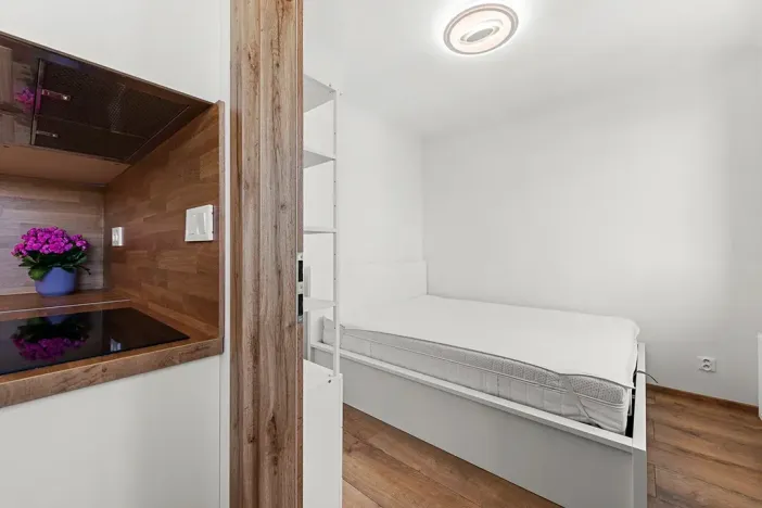 Pronájem bytu 2+kk, Klecany, V Honech, 36 m2