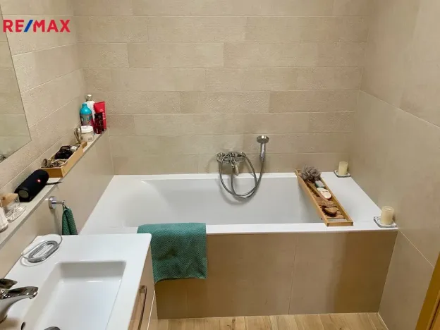 Pronájem rodinného domu, Mukařov - Srbín, Na Kopci, 103 m2