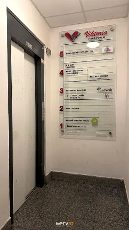 Pronájem kanceláře, Brno, Husova, 69 m2