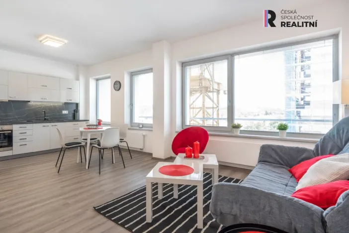 Pronájem bytu 1+kk, Zlín, Lorencova, 43 m2