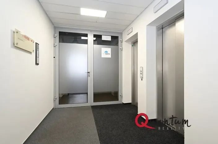 Pronájem kanceláře, Praha - Vinohrady, Šafaříkova, 131 m2