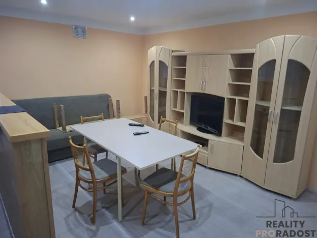 Pronájem bytu 2+kk, Slaný, Na Chmelnici, 52 m2