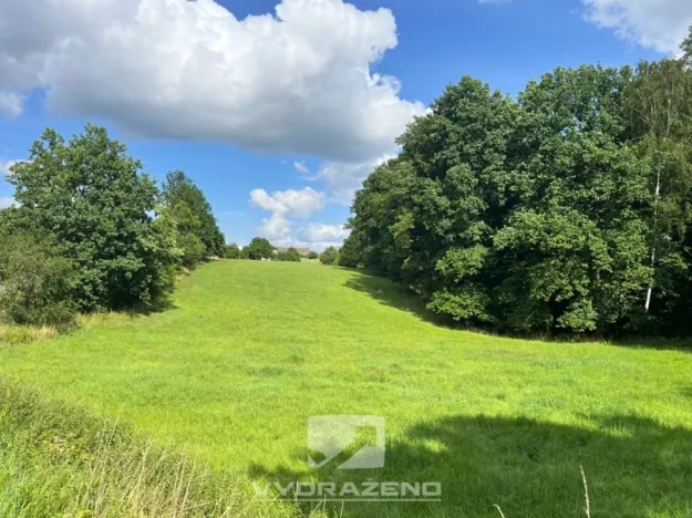 Prodej louky, Troskovice, 1058 m2