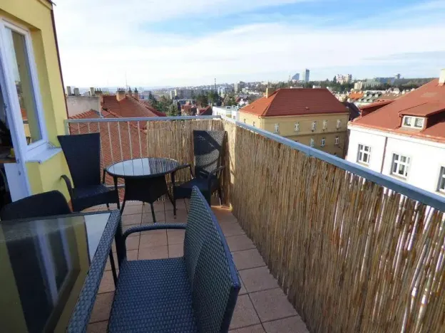 Pronájem bytu 2+kk, Praha - Strašnice, Věšínova, 65 m2