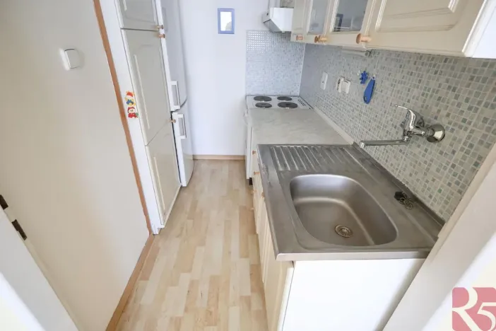 Pronájem bytu 2+kk, Praha - Kamýk, Smotlachova, 44 m2