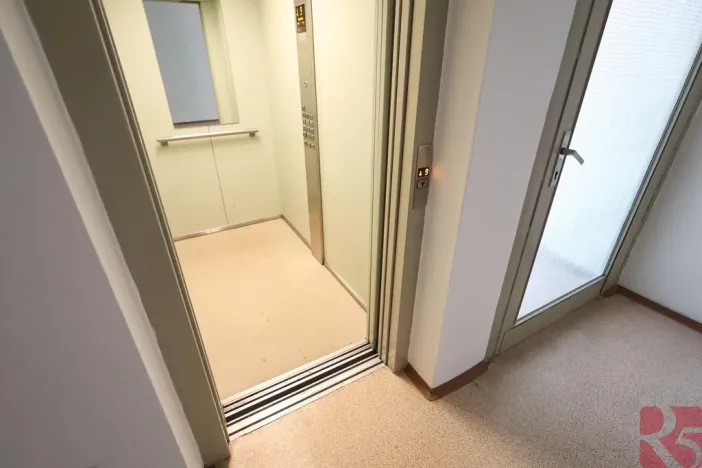 Pronájem bytu 2+kk, Praha - Kamýk, Smotlachova, 44 m2