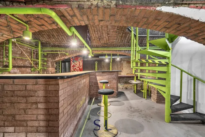 Prodej obchodního prostoru, Praha - Vysočany, Novovysočanská, 222 m2