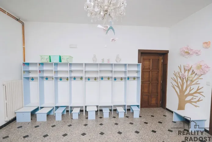 Pronájem obchodního prostoru, Praha - Smíchov, U Okrouhlíku, 120 m2