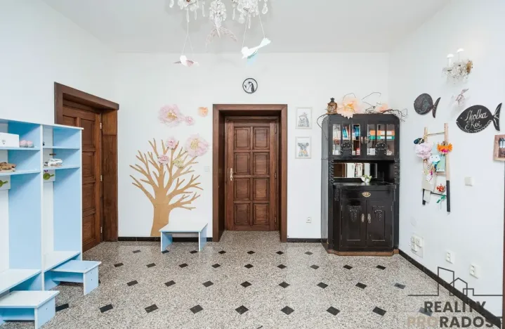 Pronájem obchodního prostoru, Praha - Smíchov, U Okrouhlíku, 120 m2