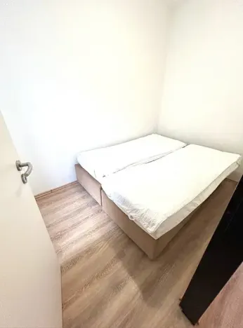 Pronájem bytu 2+kk, Praha - Zličín, Strojírenská, 40 m2