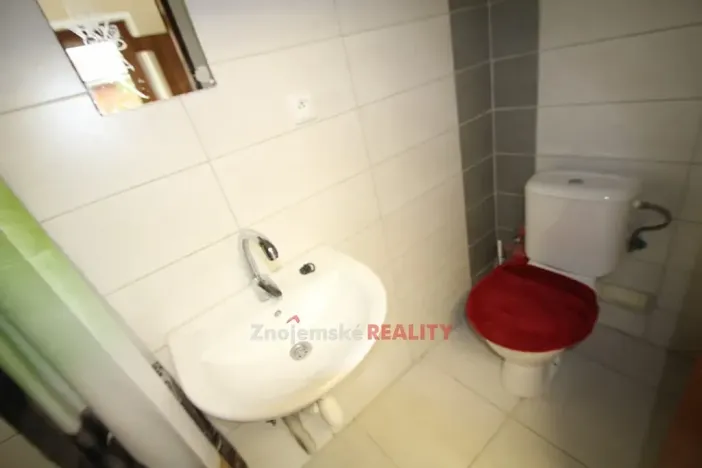 Pronájem bytu 2+kk, Znojmo, Kollárova, 35 m2