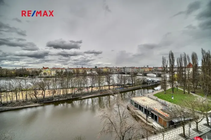 Prodej bytu 3+1, Praha - Smíchov, Malátova, 115 m2