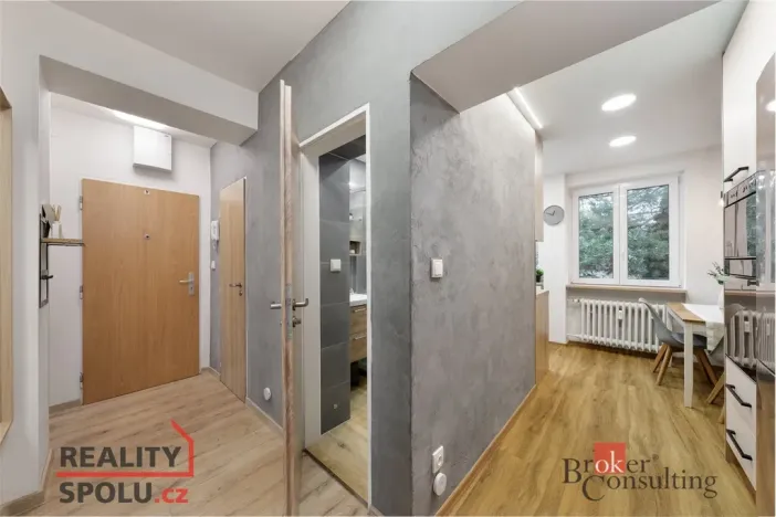 Prodej bytu 2+1, Praha - Troja, Na Šutce, 56 m2