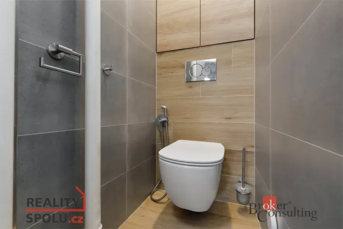 Prodej bytu 2+1, Praha - Troja, Na Šutce, 56 m2