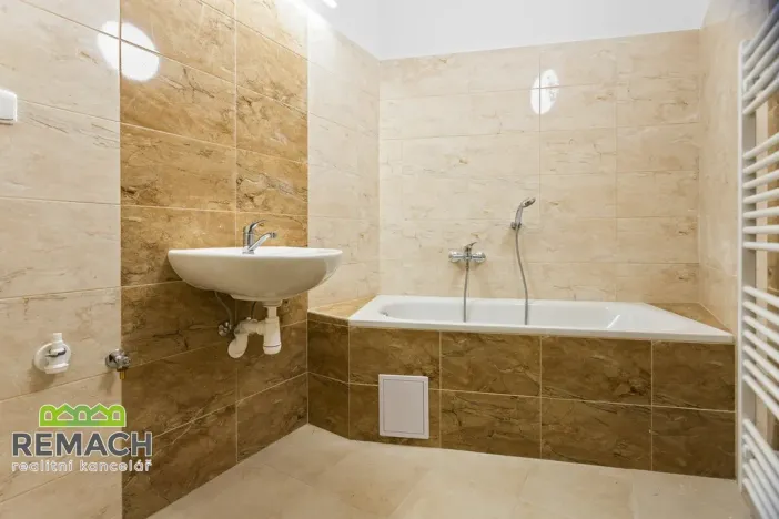 Pronájem bytu 2+1, Náchod, 63 m2