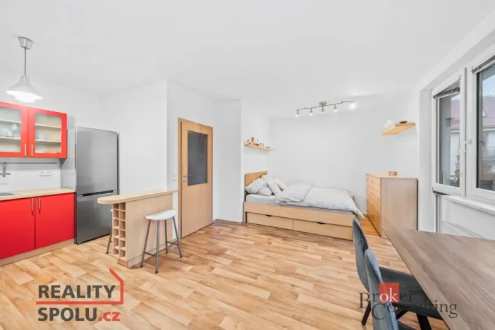 Prodej bytu 1+kk, Praha - Modřany, Komořanská, 37 m2