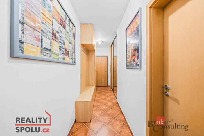 Prodej bytu 1+kk, Praha - Modřany, Komořanská, 37 m2