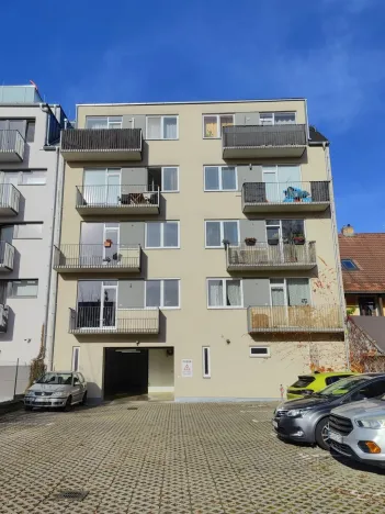 Pronájem garážového stání, České Budějovice - České Budějovice 3, B. Smetany, 18 m2