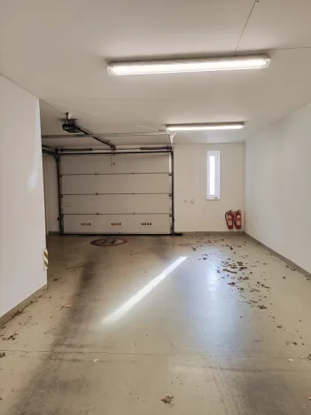 Pronájem garážového stání, České Budějovice - České Budějovice 3, B. Smetany, 18 m2