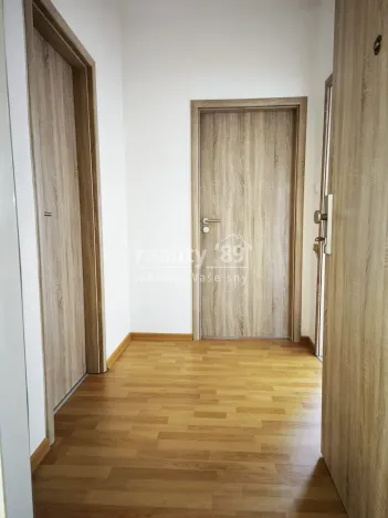 Pronájem bytu 2+kk, Kostelec nad Labem, Na Sídlišti, 34 m2