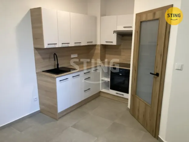 Pronájem bytu 1+1, Opava, Hviezdoslavova, 40 m2