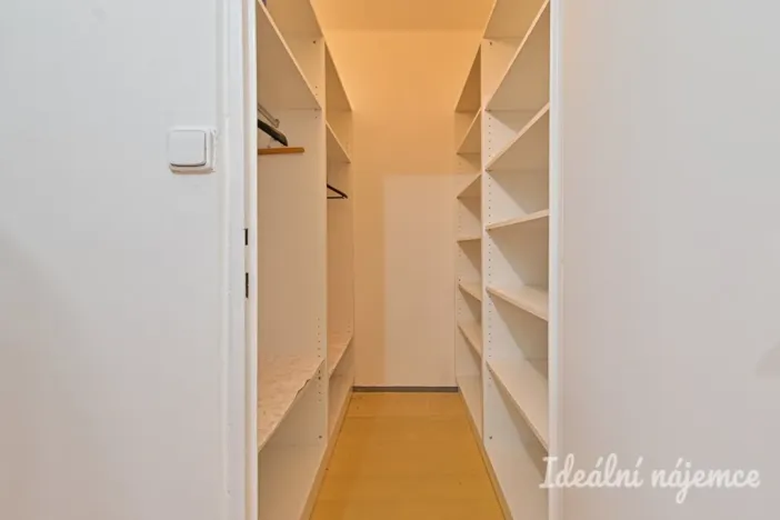 Pronájem bytu 1+1, Brno - Kohoutovice, Chalabalova, 42 m2