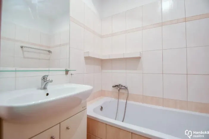 Prodej bytu 2+1, Olomouc, tř. Svornosti, 48 m2