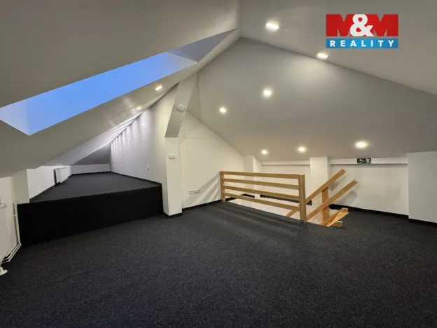 Pronájem atypického bytu, Příseka, 95 m2