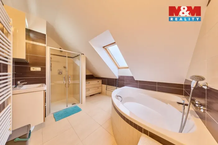 Prodej rodinného domu, Předměřice nad Labem, Obránců míru, 270 m2