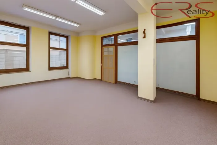 Pronájem obchodního prostoru, Jablonec nad Nisou, Antonína Chvojky, 42 m2