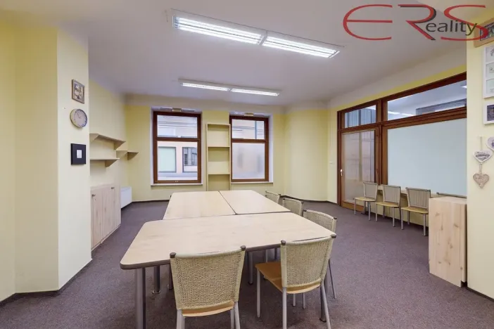 Pronájem obchodního prostoru, Jablonec nad Nisou, Antonína Chvojky, 42 m2