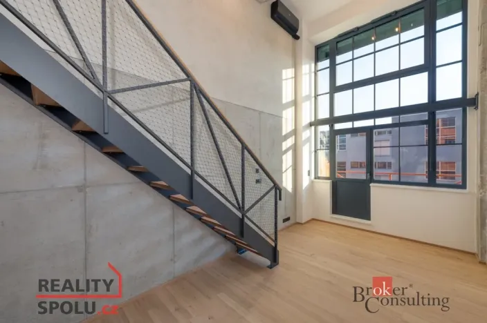 Pronájem bytu 2+kk, Praha - Vysočany, Kolbenova, 54 m2