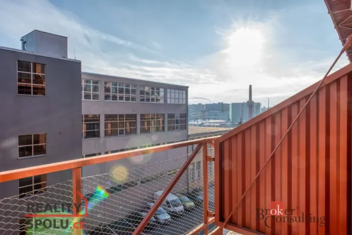 Pronájem bytu 2+kk, Praha - Vysočany, Kolbenova, 54 m2