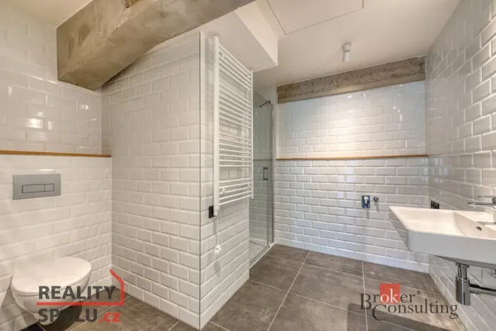 Pronájem bytu 2+kk, Praha - Vysočany, Kolbenova, 54 m2