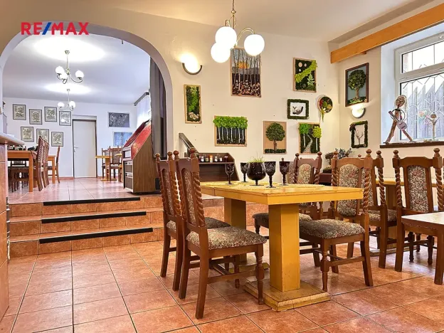 Pronájem restaurace, Praha - Újezd nad Lesy, Hodkovská, 190 m2