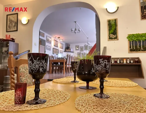 Pronájem restaurace, Praha - Újezd nad Lesy, Hodkovská, 190 m2