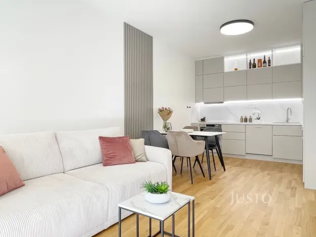 Pronájem bytu 2+kk, Praha, Armády, 53 m2