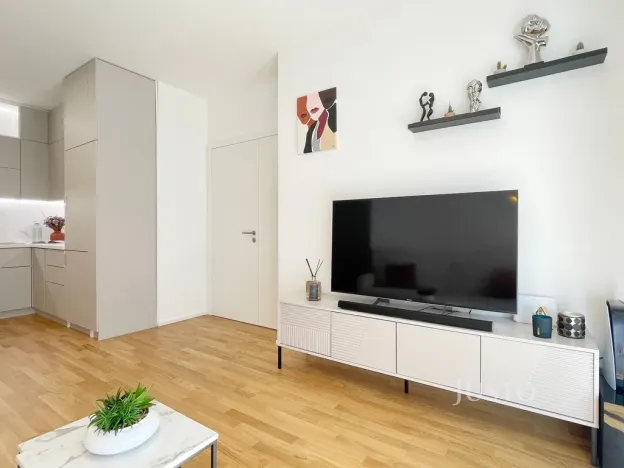 Pronájem bytu 2+kk, Praha, Armády, 53 m2