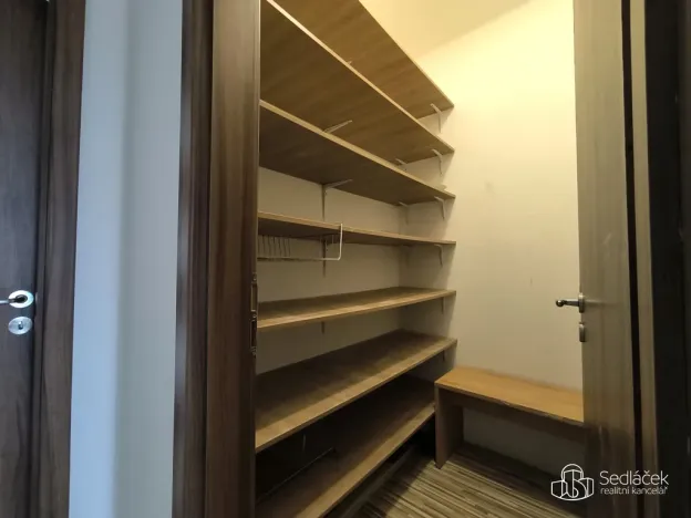 Pronájem bytu 2+1, Sokolov, Heyrovského, 50 m2