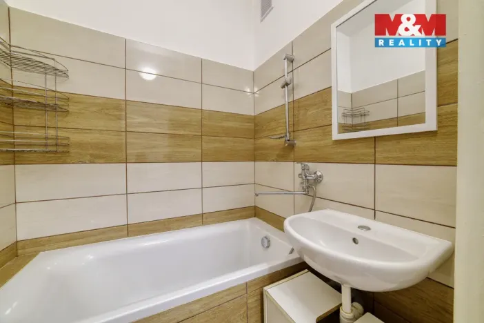 Prodej bytu 2+1, Habartov, Karla Čapka, 52 m2