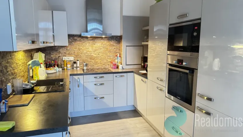 Pronájem bytu 2+kk, Včelná, 79 m2