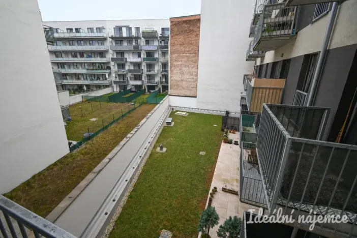 Pronájem bytu 2+kk, Brno - Zábrdovice, Přadlácká, 49 m2