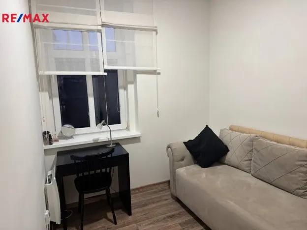 Pronájem bytu 3+kk, Karlovy Vary - Dvory, Chebská, 60 m2