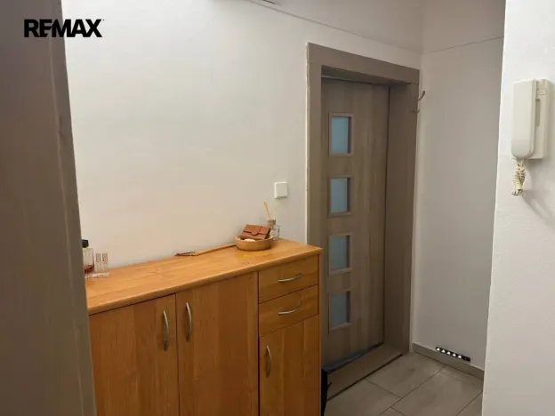 Pronájem bytu 3+kk, Karlovy Vary - Dvory, Chebská, 60 m2