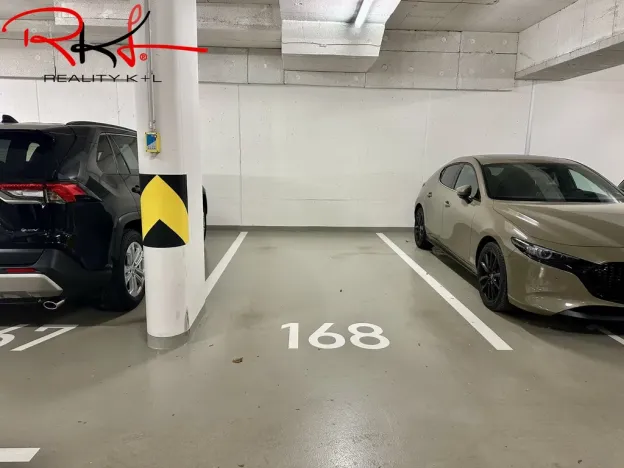 Pronájem garáže, Praha, U průhonu, 14 m2