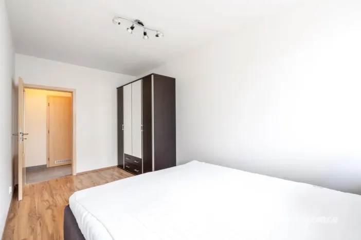 Pronájem bytu 2+1, Praha, Hornoměcholupská, 53 m2