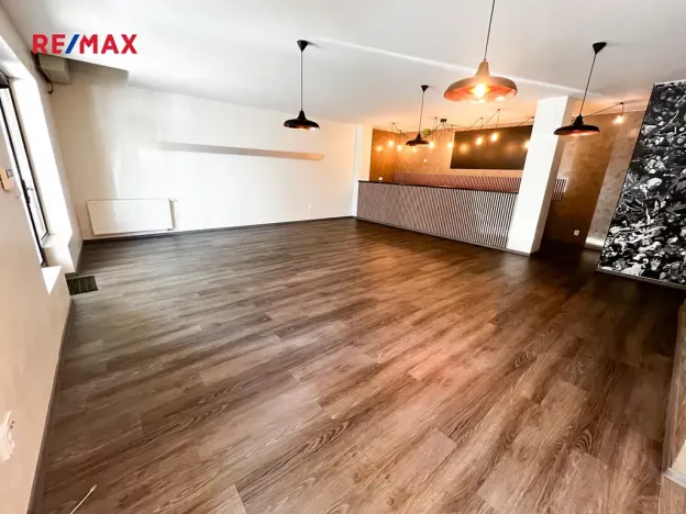 Pronájem obchodního prostoru, Uherské Hradiště, Dlouhá, 75 m2