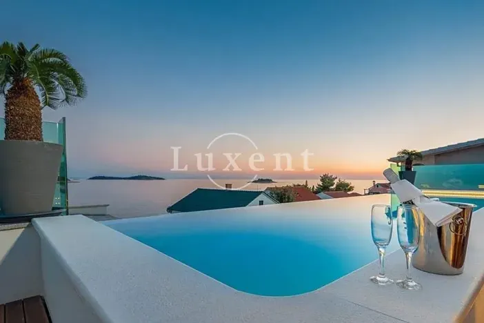 Prodej rodinného domu, Rogoznica, Chorvatsko, 400 m2