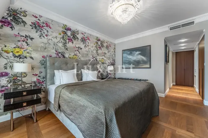 Prodej bytu 4+kk, Karlovy Vary, Vřídelní, 162 m2